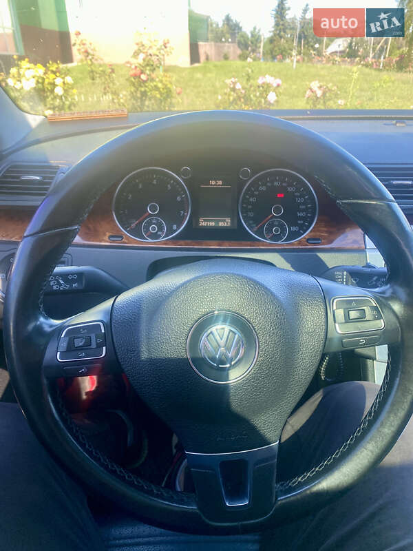 Купе Volkswagen CC / Passat CC 2010 в Бершади