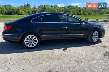 Купе Volkswagen CC / Passat CC 2011 в 