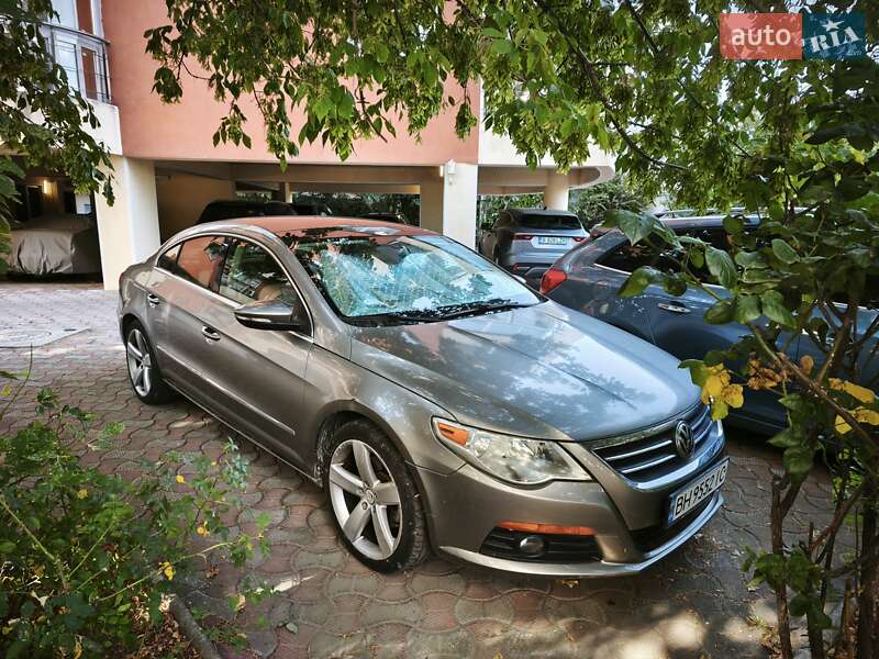 Купе Volkswagen CC / Passat CC 2010 в 