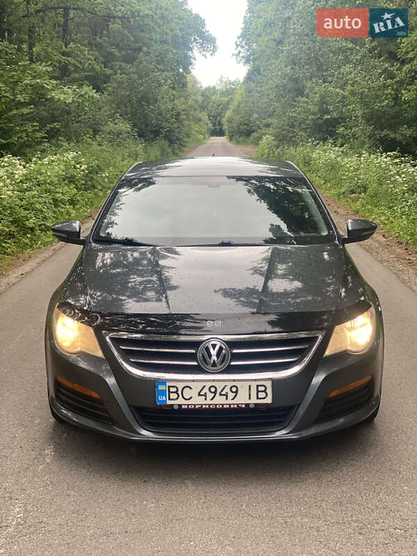 Купе Volkswagen CC / Passat CC 2010 в Львове