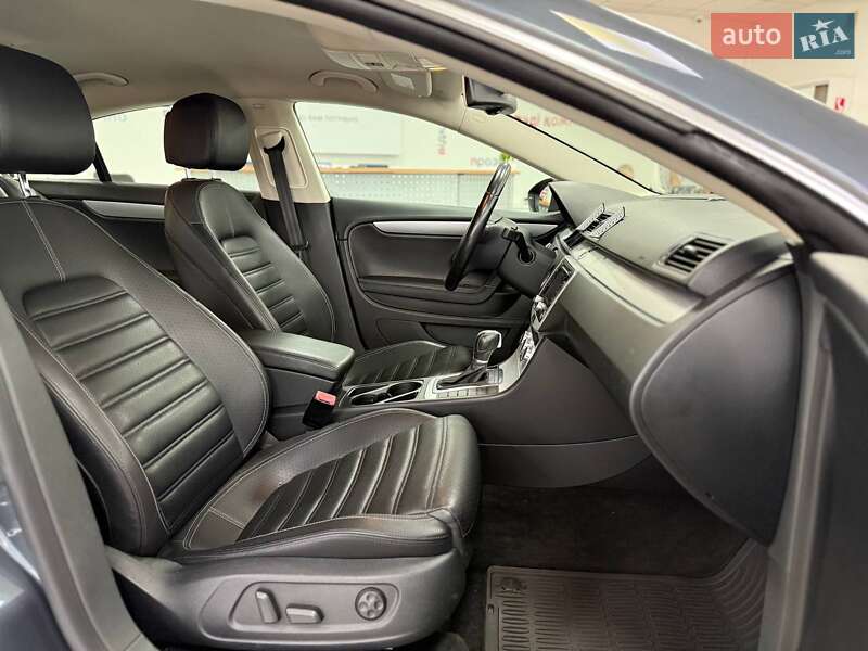 Купе Volkswagen CC / Passat CC 2014 в Киеве