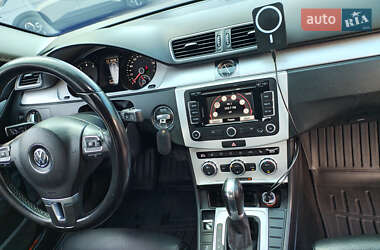 Купе Volkswagen CC / Passat CC 2012 в 