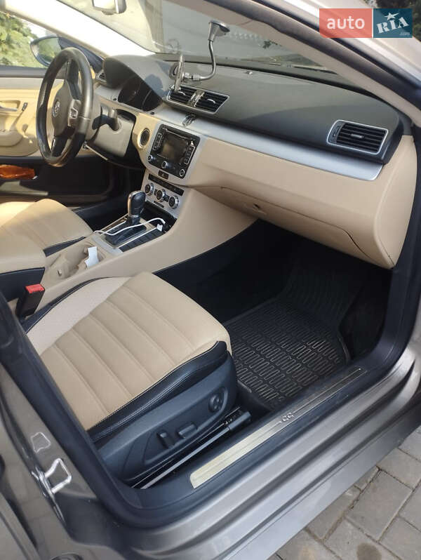 Купе Volkswagen CC / Passat CC 2013 в Николаеве