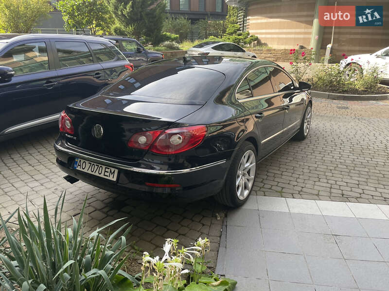 Купе Volkswagen CC / Passat CC 2010 в Ужгороде