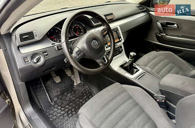 Купе Volkswagen CC / Passat CC 2009 в 