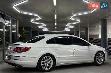 Купе Volkswagen CC / Passat CC 2011 в 
