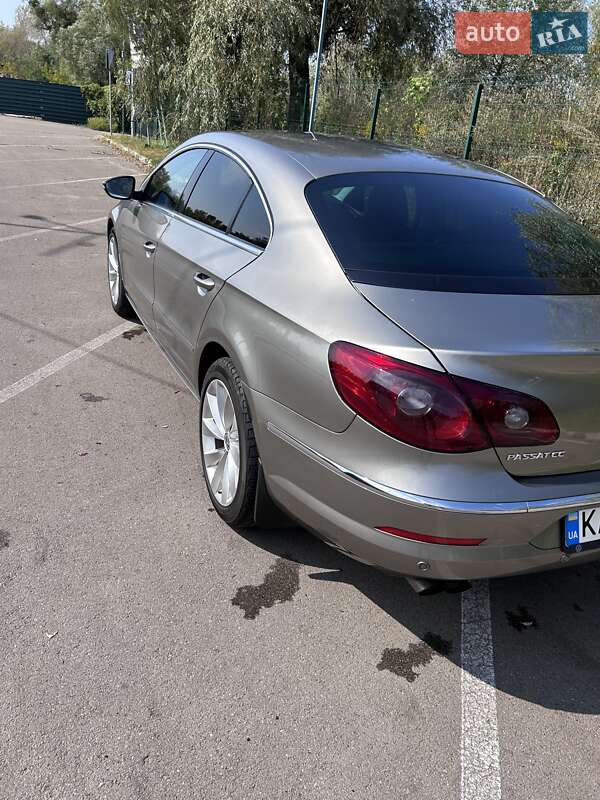 Купе Volkswagen CC / Passat CC 2009 в Киеве