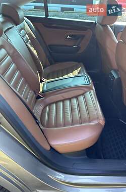 Купе Volkswagen CC / Passat CC 2009 в 