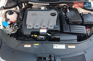 Купе Volkswagen CC / Passat CC 2014 в 
