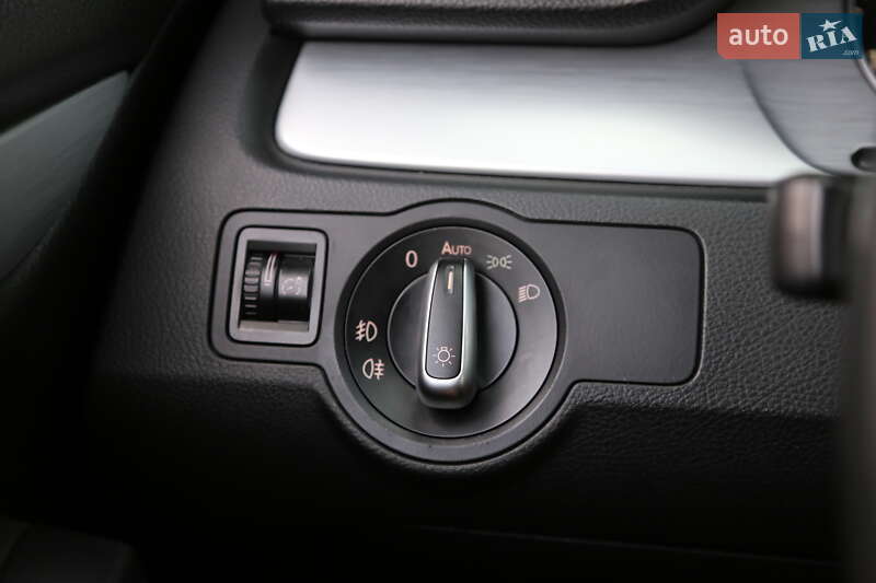 Купе Volkswagen CC / Passat CC 2012 в Києві
