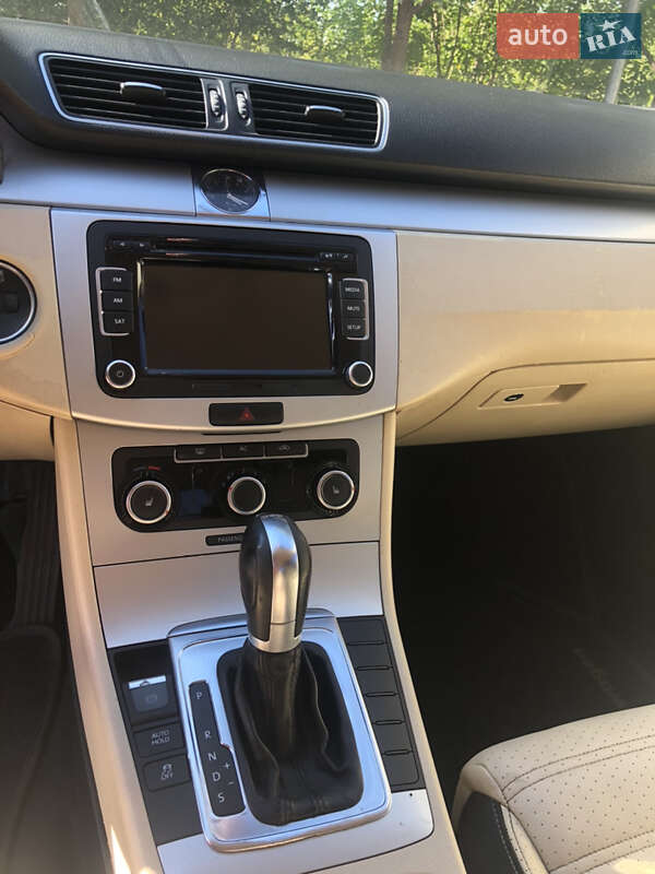 Купе Volkswagen CC / Passat CC 2010 в Кривом Роге