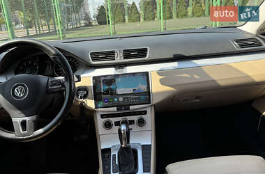 Купе Volkswagen CC / Passat CC 2012 в 