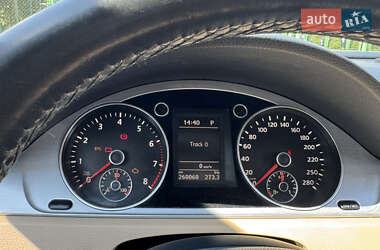 Купе Volkswagen CC / Passat CC 2012 в 