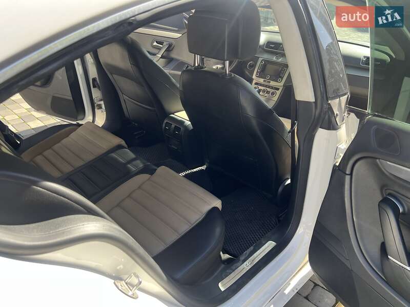 Купе Volkswagen CC / Passat CC 2012 в Ивано-Франковске