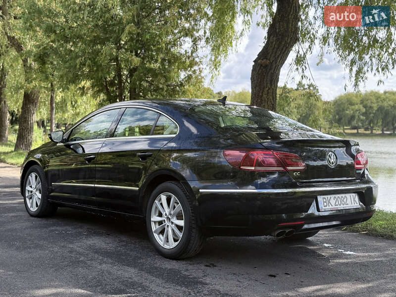 Купе Volkswagen CC / Passat CC 2013 в 