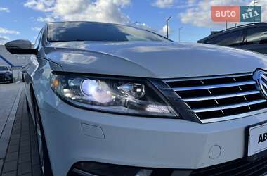 Купе Volkswagen CC / Passat CC 2014 в 