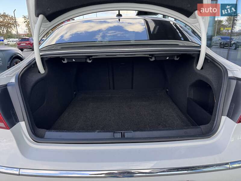 Купе Volkswagen CC / Passat CC 2014 в Киеве