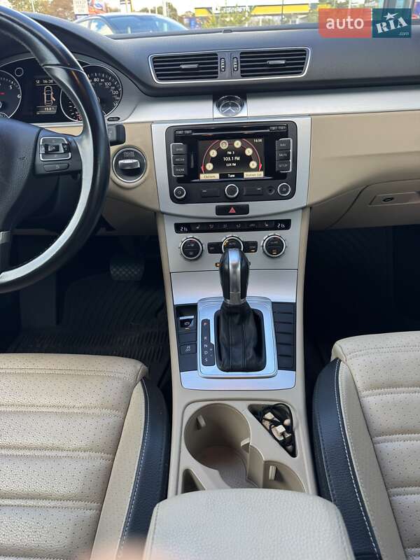 Купе Volkswagen CC / Passat CC 2014 в Киеве