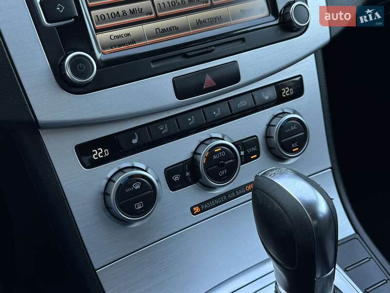 Купе Volkswagen CC / Passat CC 2013 в Тернополі