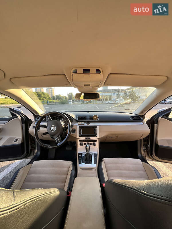Купе Volkswagen CC / Passat CC 2012 в Луцке