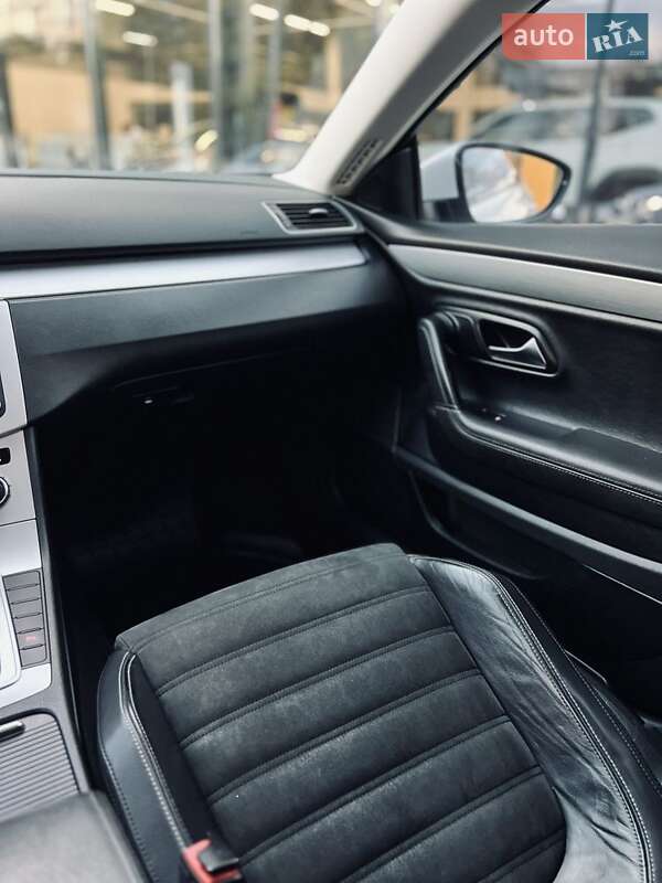 Купе Volkswagen CC / Passat CC 2012 в Кропивницком