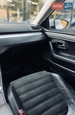 Купе Volkswagen CC / Passat CC 2012 в 