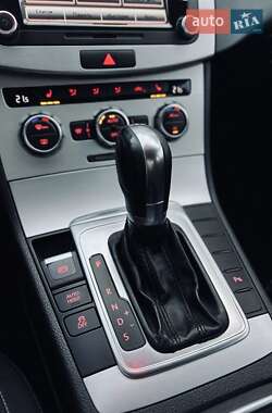 Купе Volkswagen CC / Passat CC 2012 в 