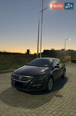 Купе Volkswagen CC / Passat CC 2009 в Виннице