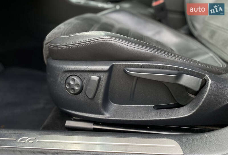 Купе Volkswagen CC / Passat CC 2014 в Ужгороде
