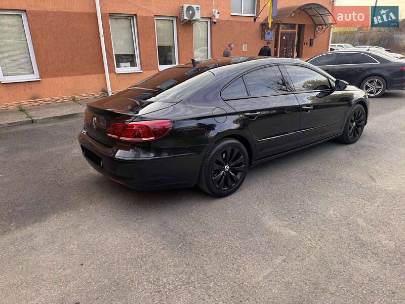 Купе Volkswagen CC / Passat CC 2014 в Ужгороде