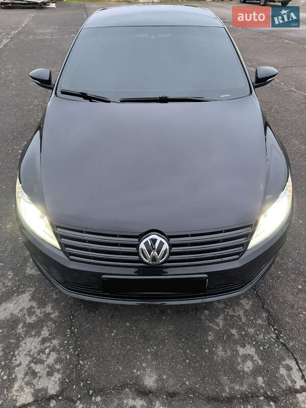 Купе Volkswagen CC / Passat CC 2014 в Ужгороде