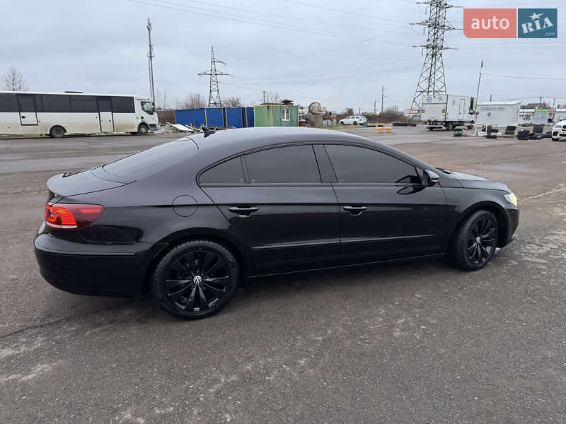 Купе Volkswagen CC / Passat CC 2014 в Ужгороде