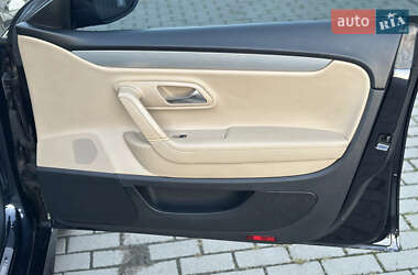 Купе Volkswagen CC / Passat CC 2013 в 