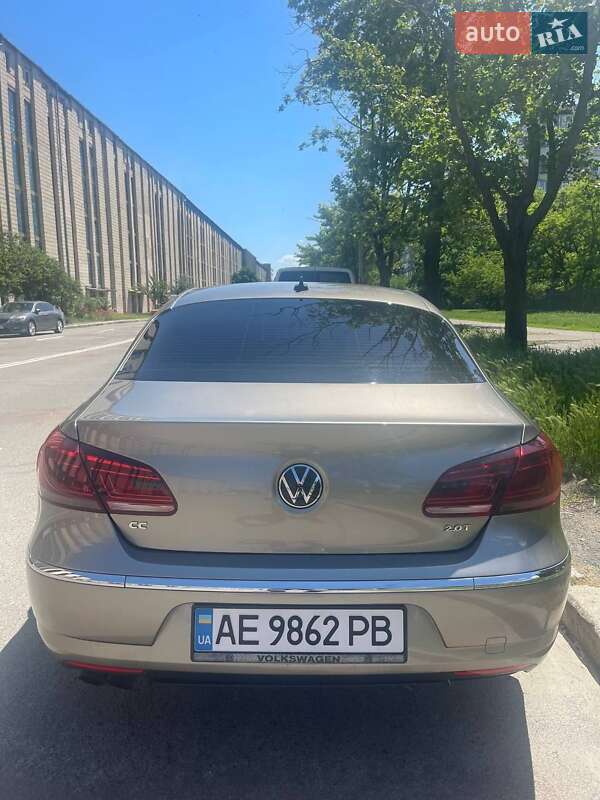 Купе Volkswagen CC / Passat CC 2013 в Киеве