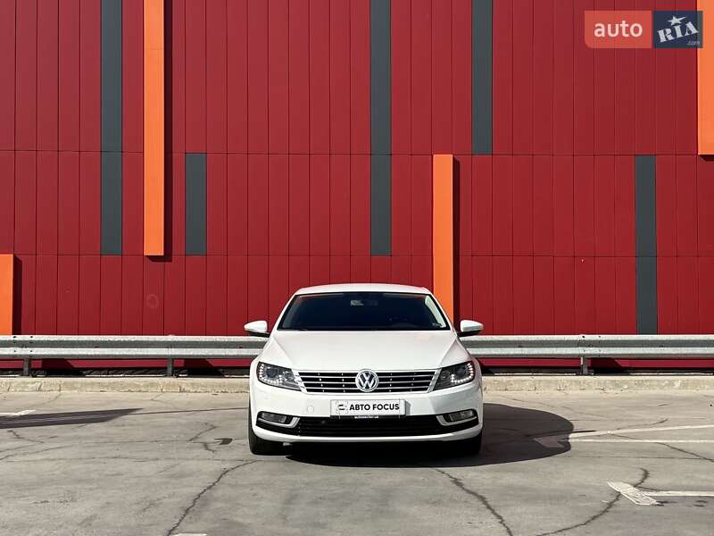 Купе Volkswagen CC / Passat CC 2015 в Киеве
