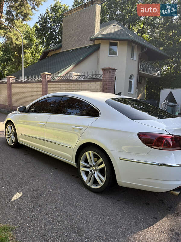Купе Volkswagen CC / Passat CC 2014 в Киеве