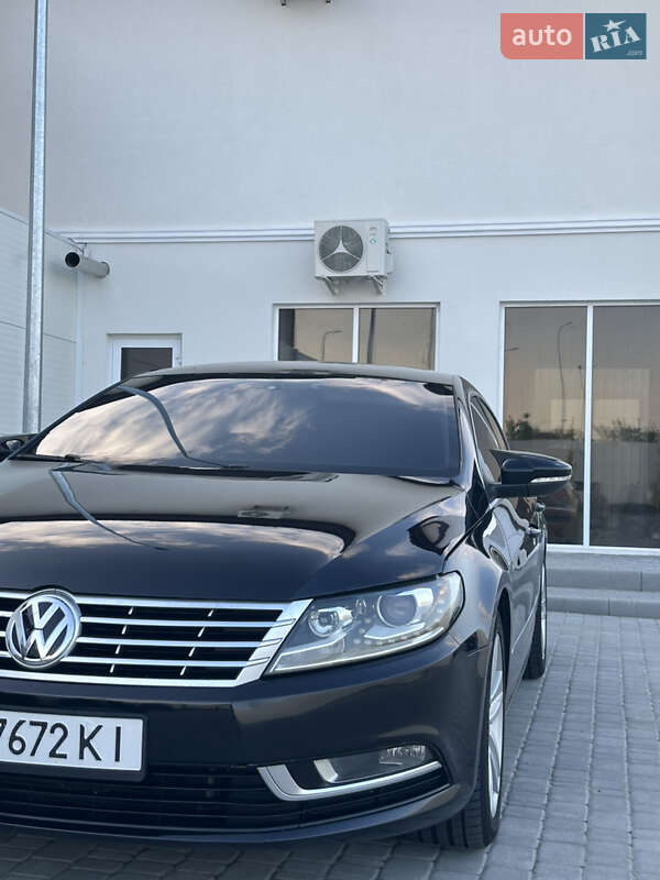 Купе Volkswagen CC / Passat CC 2015 в Виннице