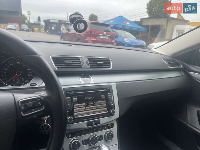 Купе Volkswagen CC / Passat CC 2012 в Киеве