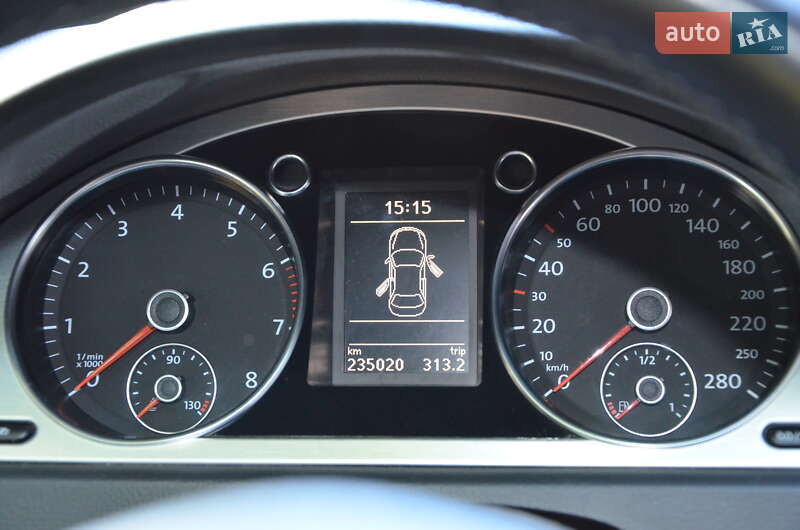 Купе Volkswagen CC / Passat CC 2010 в Киеве