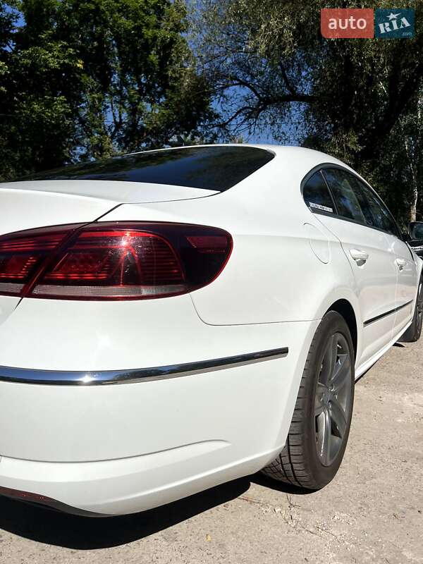 Купе Volkswagen CC / Passat CC 2016 в Чернігові
