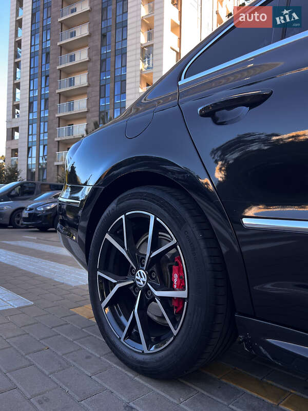 Купе Volkswagen CC / Passat CC 2010 в Киеве