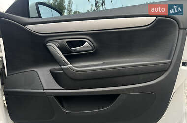 Купе Volkswagen CC / Passat CC 2011 в 