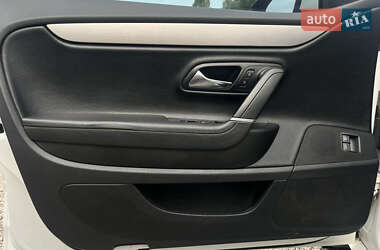 Купе Volkswagen CC / Passat CC 2011 в 