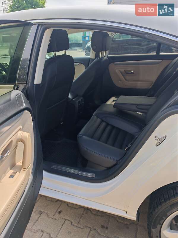 Купе Volkswagen CC / Passat CC 2013 в Киеве