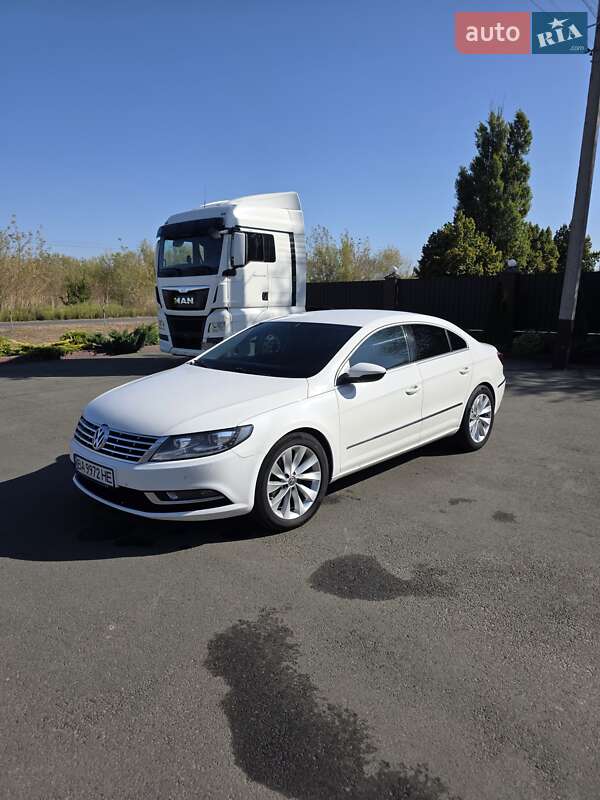 Купе Volkswagen CC / Passat CC 2012 в Умани