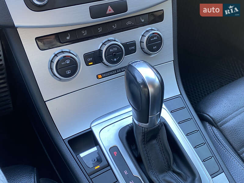 Купе Volkswagen CC / Passat CC 2014 в Львове
