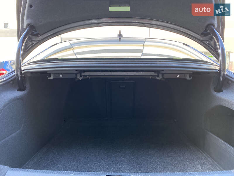 Купе Volkswagen CC / Passat CC 2014 в Львове