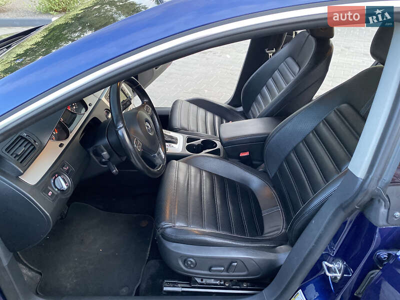 Купе Volkswagen CC / Passat CC 2010 в Хмельницком