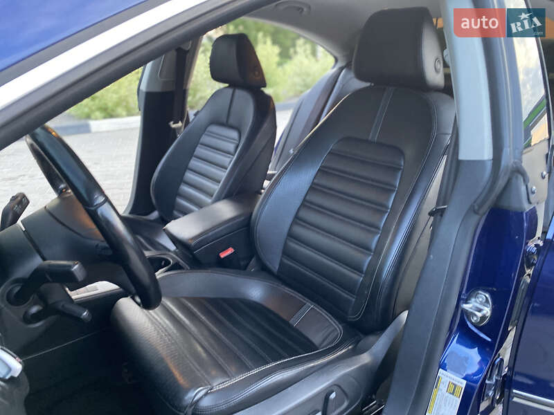 Купе Volkswagen CC / Passat CC 2010 в Хмельницком