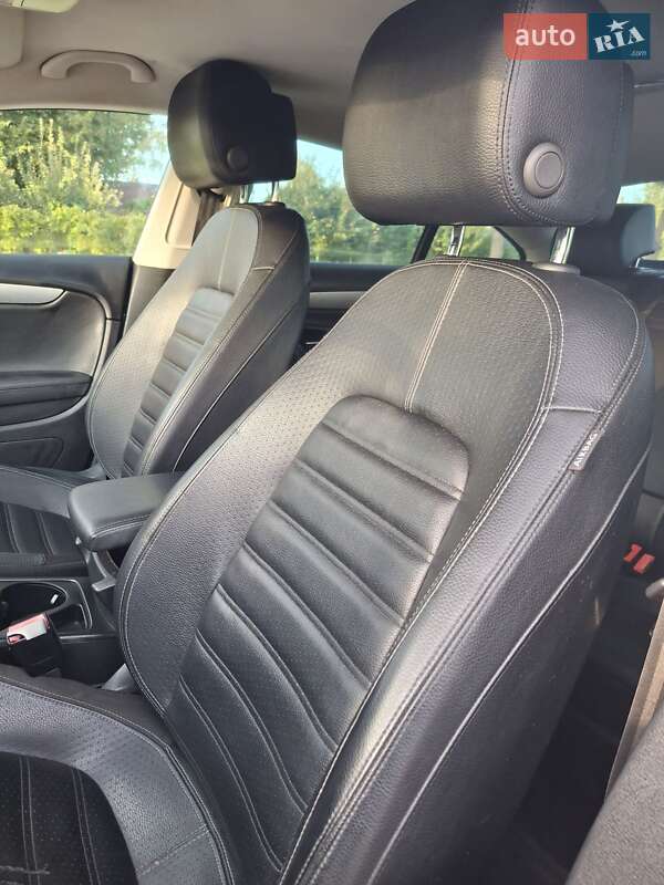 Купе Volkswagen CC / Passat CC 2012 в Виннице
